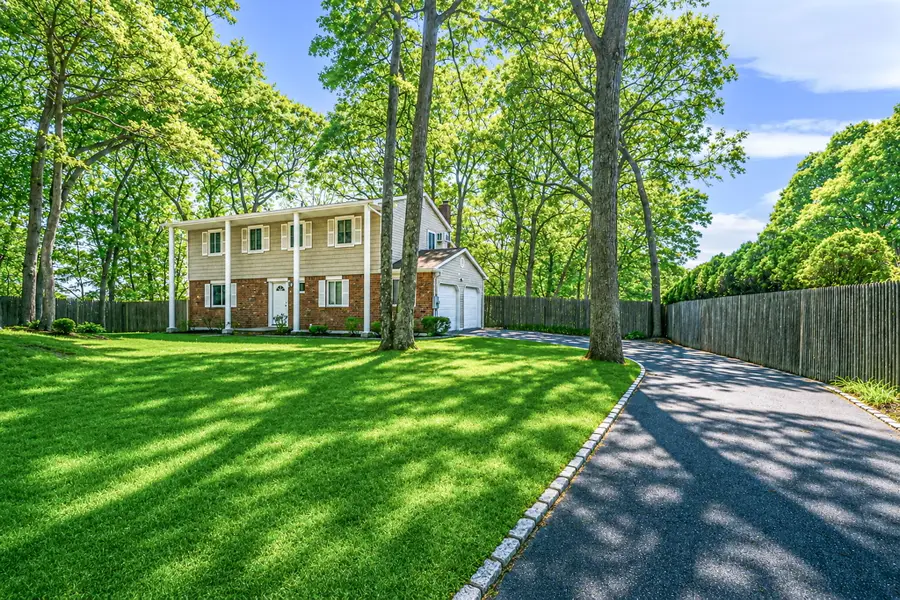 14 Basswood Lane, Farmingville, NY 11738 - #2