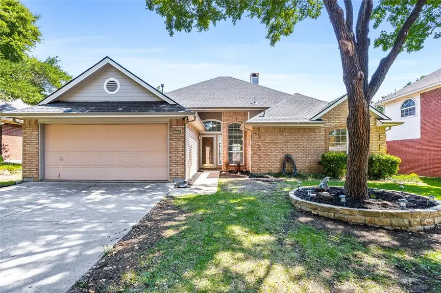 5424 Blue Water Lake Drive, Fort Worth, TX 76137 - Image #2