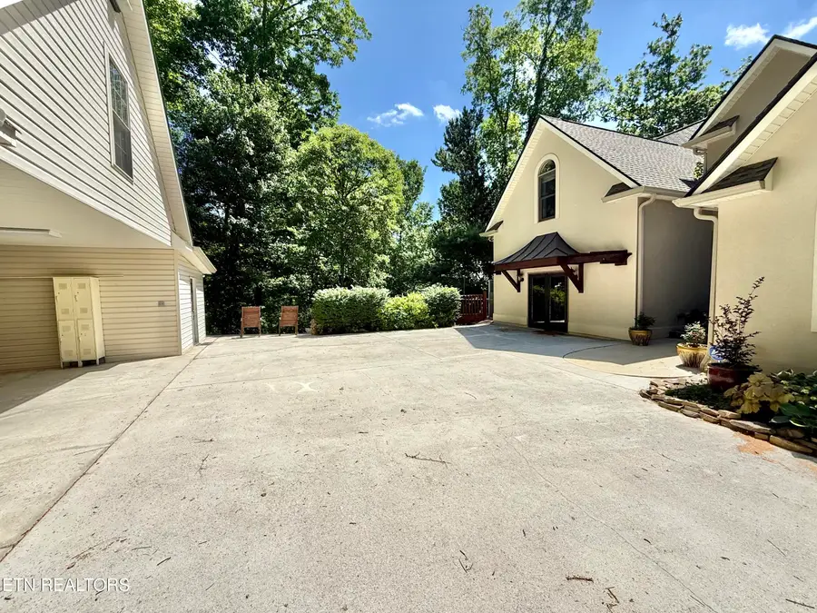 309 E Bullrun Valley Drive, Heiskell, TN 37754 - #3