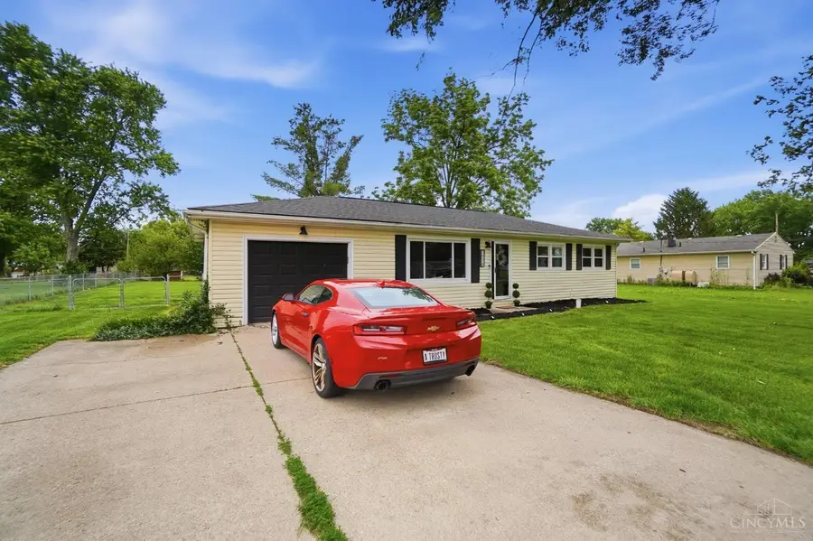 7854 Lowe Drive, Carlisle, OH 45005 - #2