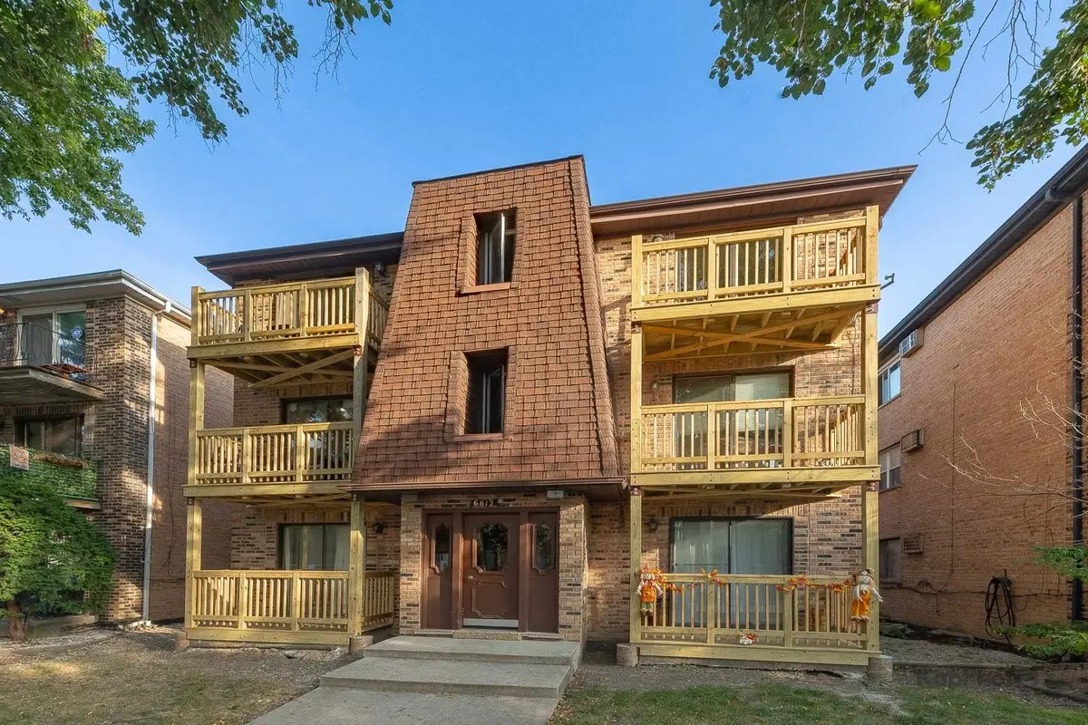 6612 W 64th Place #2W, Chicago, IL 60638 - #1