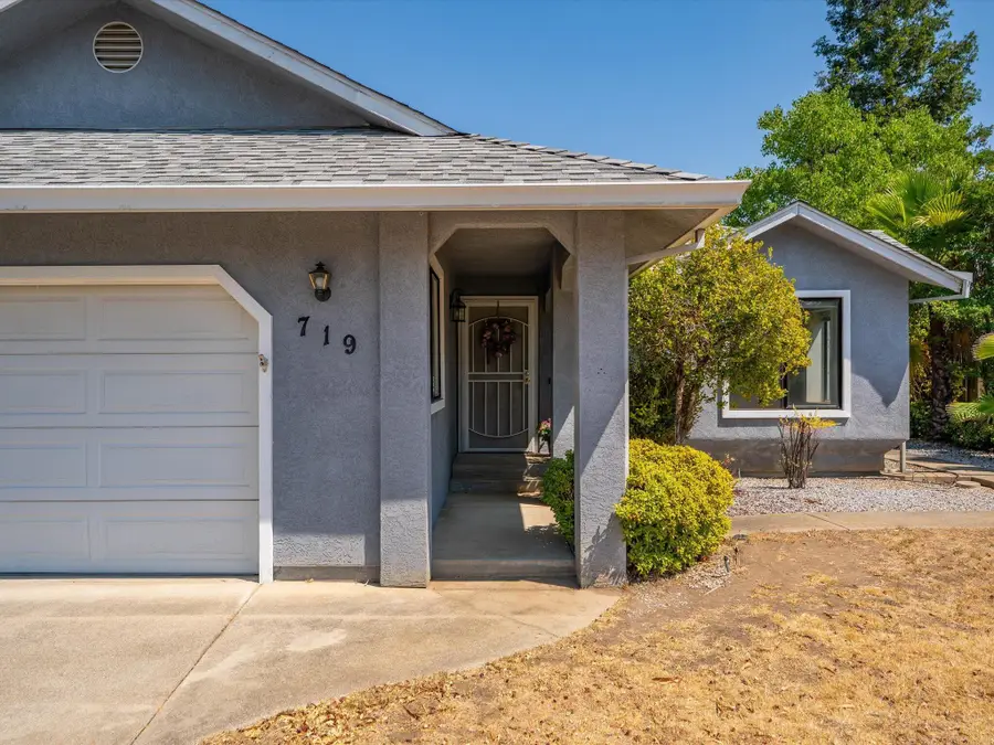 719 St Thomas Parkway, Redding, CA 96003 - Image #3
