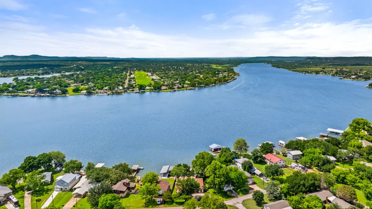 402 South Shorewood Dr, Granite Shoals, TX 78654 - #1