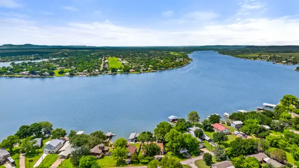 402 South Shorewood Dr, Granite Shoals, TX 78654