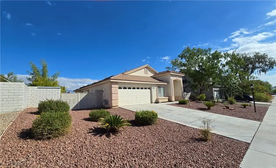 8492 Brody Marsh Avenue, Las Vegas, NV 89143 - #2