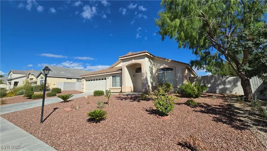 8492 Brody Marsh Avenue, Las Vegas, NV 89143 - #3