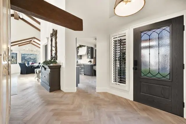 29122 Laurel Valley Drive, Vista, CA 92084 - Image #2