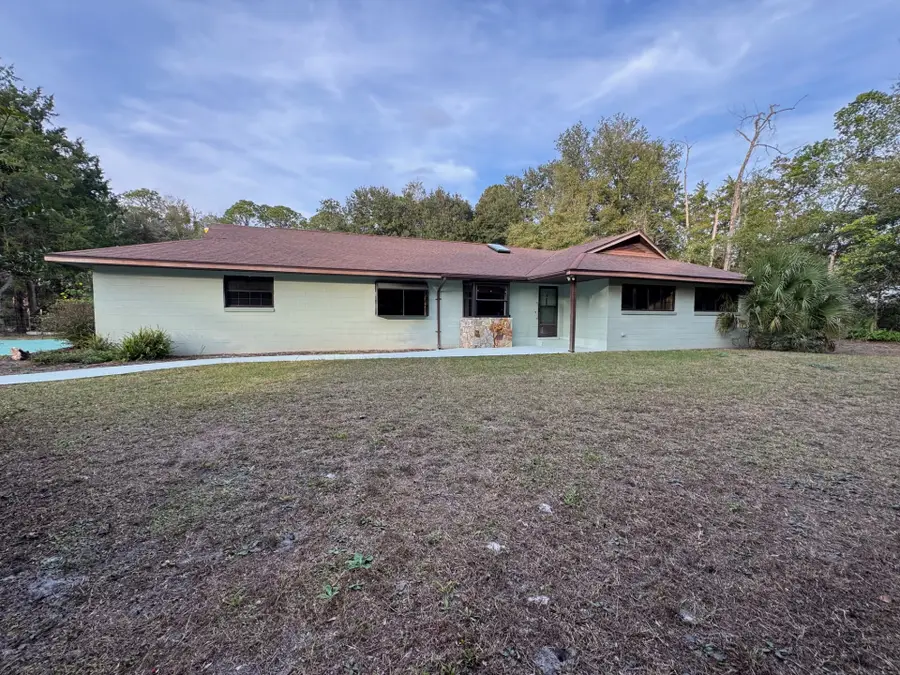 229 Davis Lake Road, Palatka, FL 32177 - Image #2