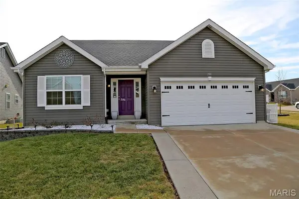 200 Brookview Way Court, O'Fallon, MO 63366