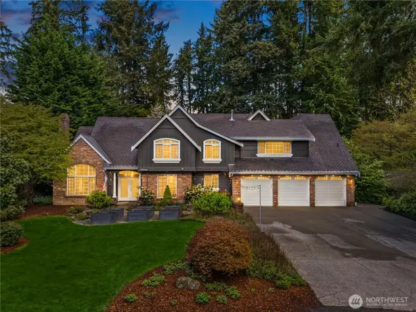 10444 SE 22nd Street, Bellevue, WA 98004