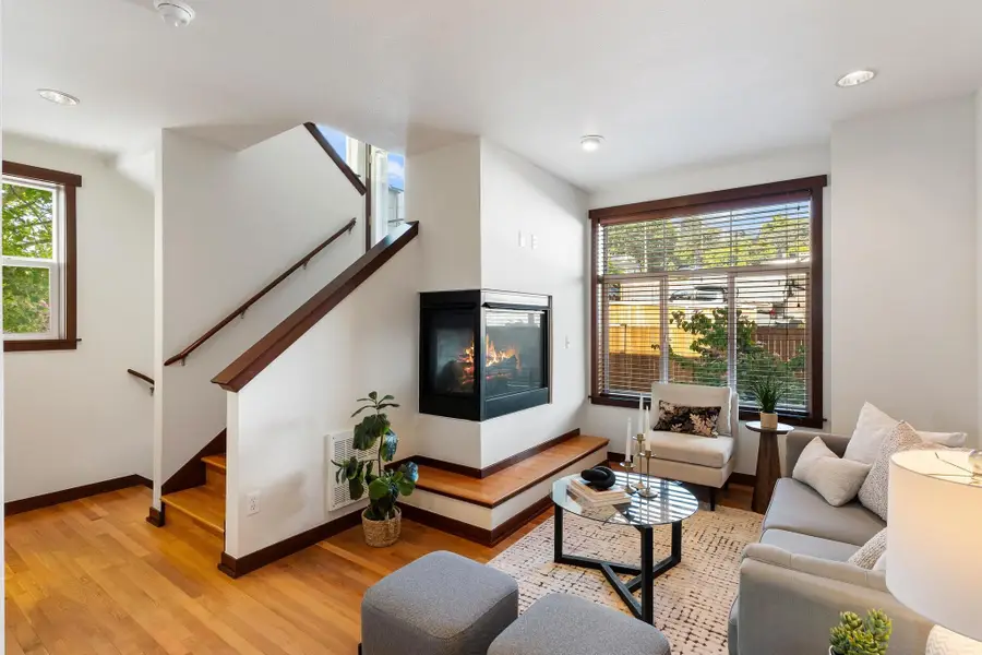 2400 W Boston Street, Seattle, WA 98199 - #3