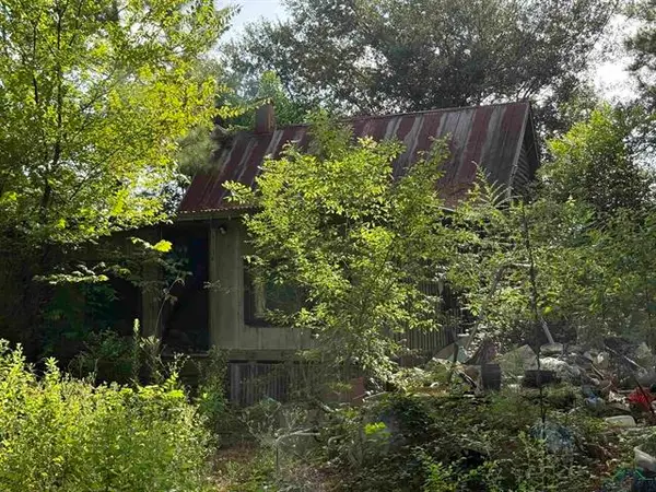 365 County Road 405D, Henderson, TX 75654