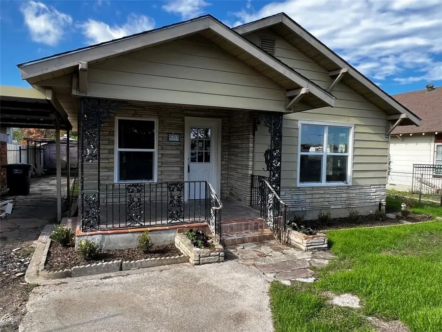 2719 Prairie Avenue, Fort Worth, TX 76164 - #2