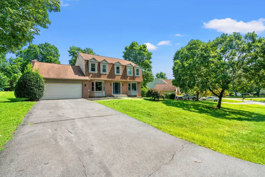 1929 Morningmist Dr, Silver Spring, MD 20906 - Image #2