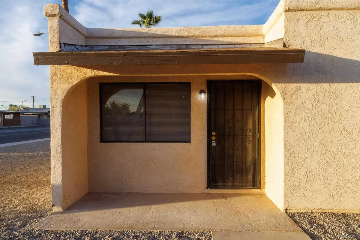 1945 S 1 AVE, Yuma, AZ 85364 - #1