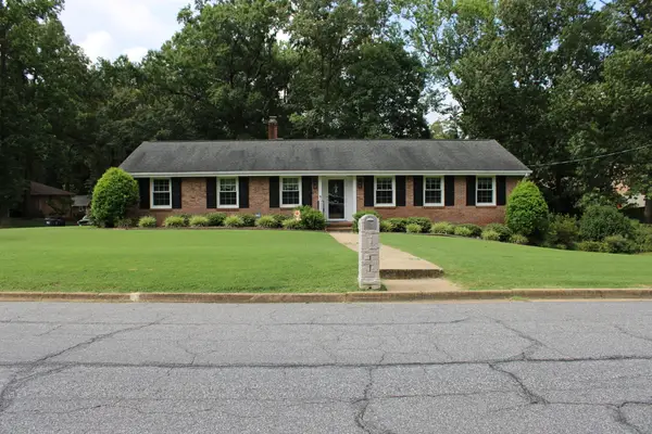 1117 Oakwood Drive, Colonial Heights, VA 23834