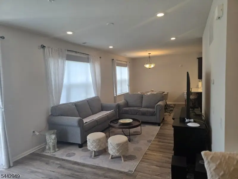 907 Greenland Sq, Highland Park, NJ 08904 - #2