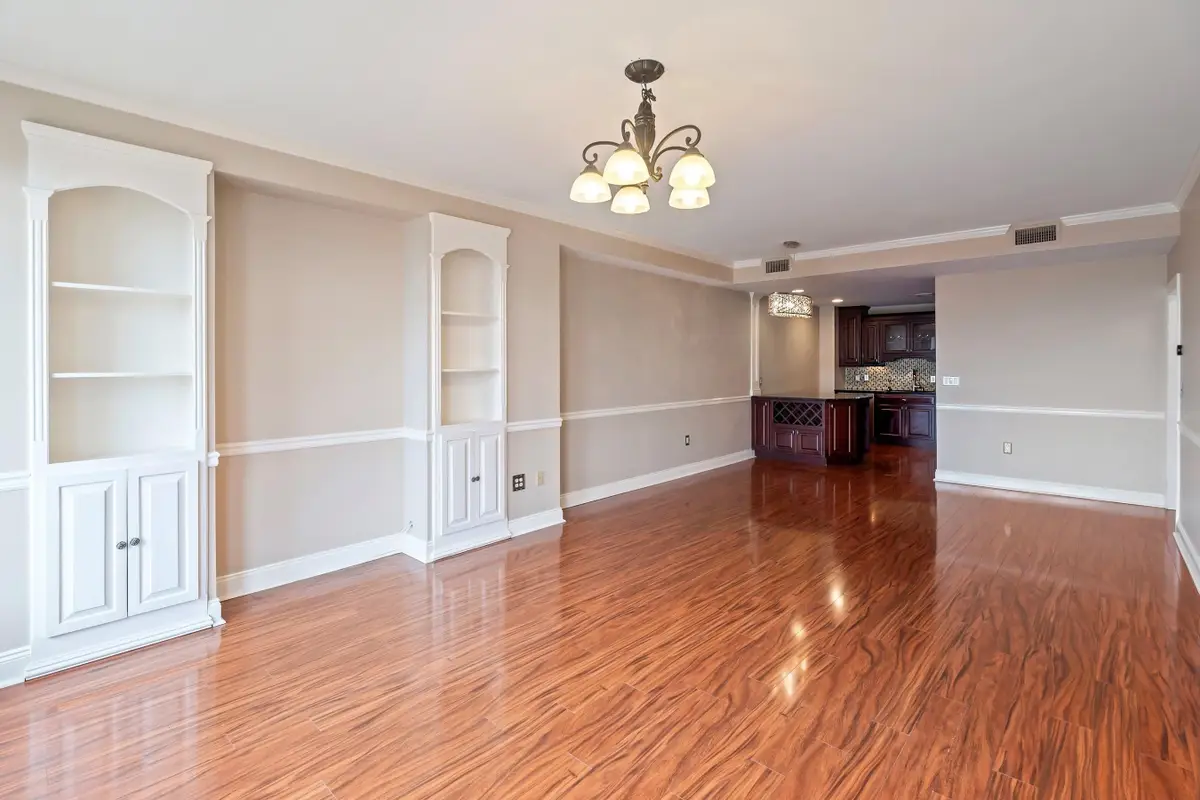 207 SHEARWATER CT WEST #63, Jersey City, NJ 07305 - Image #1