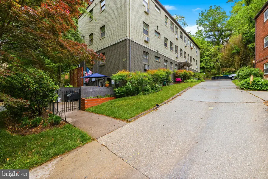 4595 Macarthur Boulevard NW #Unit 4, Washington, DC 20007 - #2