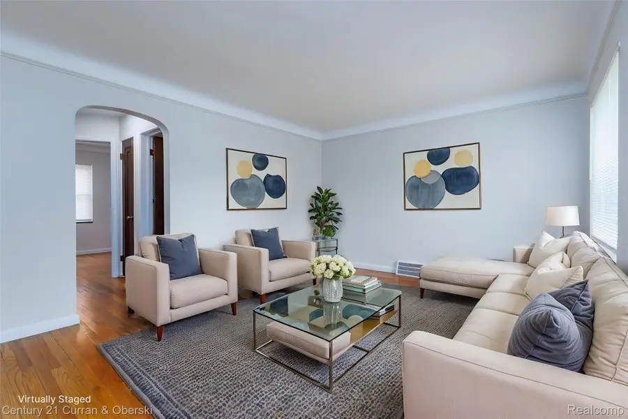 2143 Lancaster Street, Grosse Pointe Woods, MI 48236 - #3