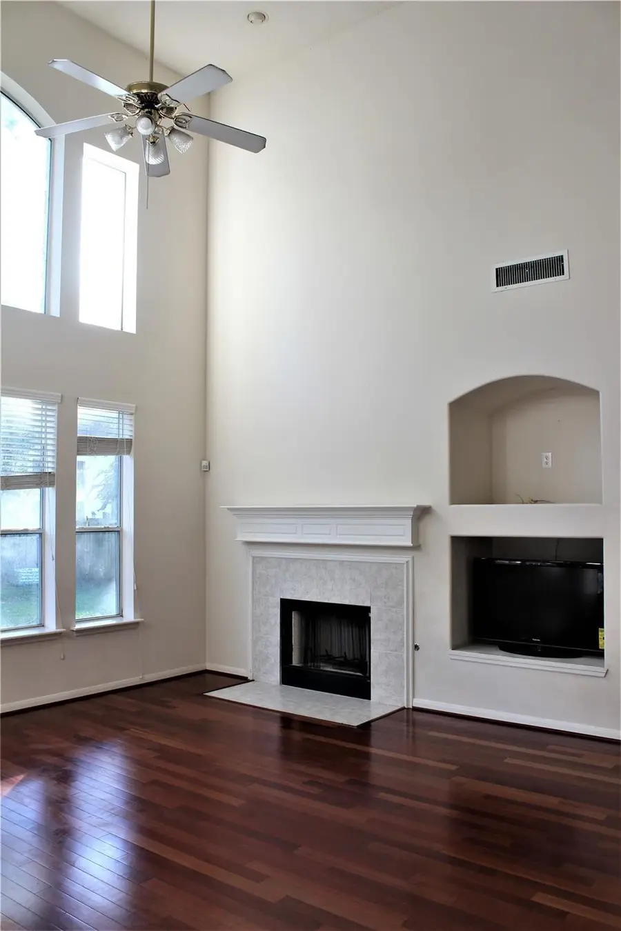 71 N Brooksedge Circle, The Woodlands, TX 77382 - #2