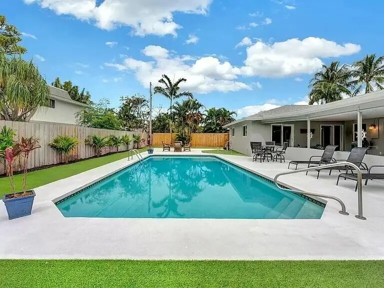 2709 SW 7th Street, Boynton Beach, FL 33435 - Image #2