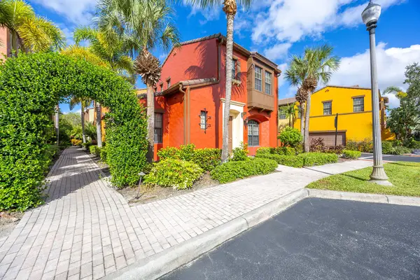 8953 Malibu Street #402, Naples, FL 34113