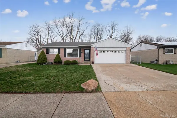 25046 Chestnut Street, Taylor, MI 48180