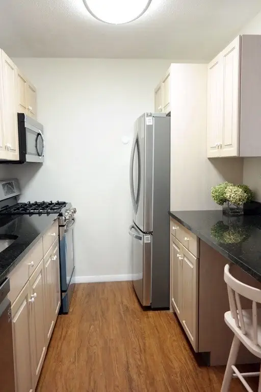 9 Hawthorne #3C, Boston, MA 02114