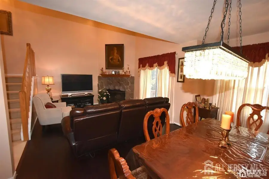 42 Heather Court, Monmouth Junction, NJ 08852 - Image #2