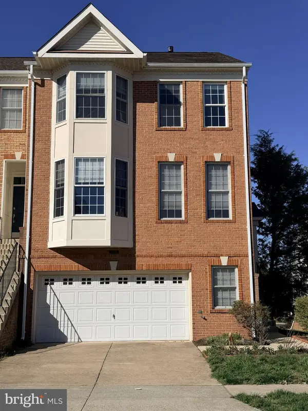 25834 Kirkwood Square, Chantilly, VA 20152