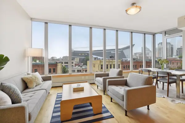 215 10th Avenue S #534, Minneapolis, MN 55415