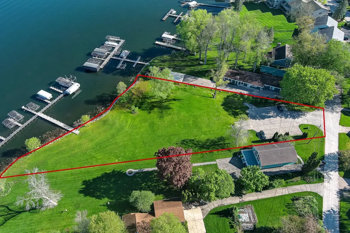 413 Strauss unit 14 Avenue, Green Lake, WI 54941 - Image #1