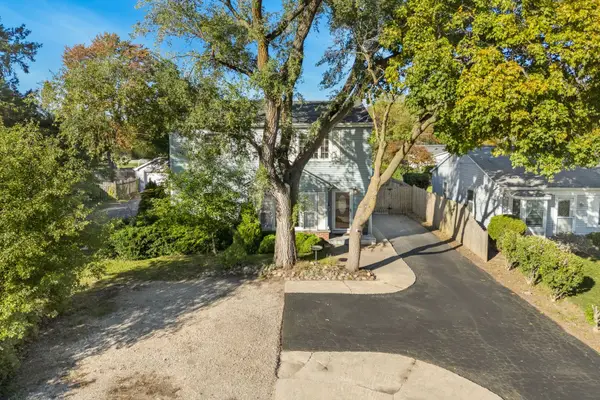 1019 Rockland Road, Lake Bluff, IL 60044