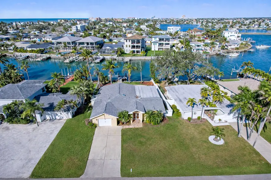 15918 Redington Drive, Redington Beach, FL 33708 - Image #3