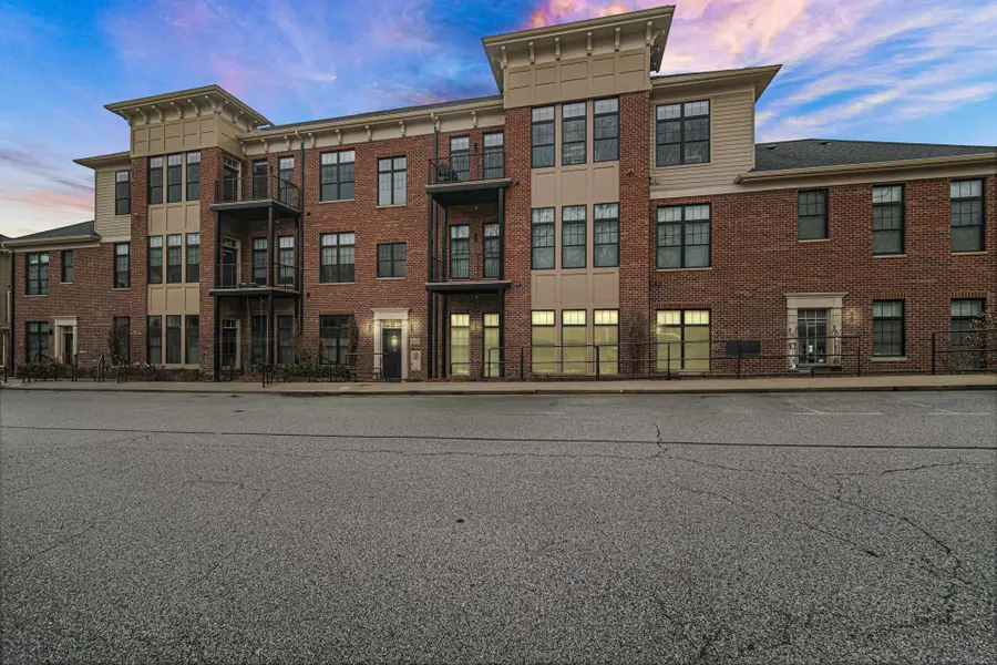 207 Academy Street #104, Valparaiso, IN 46383 - #2