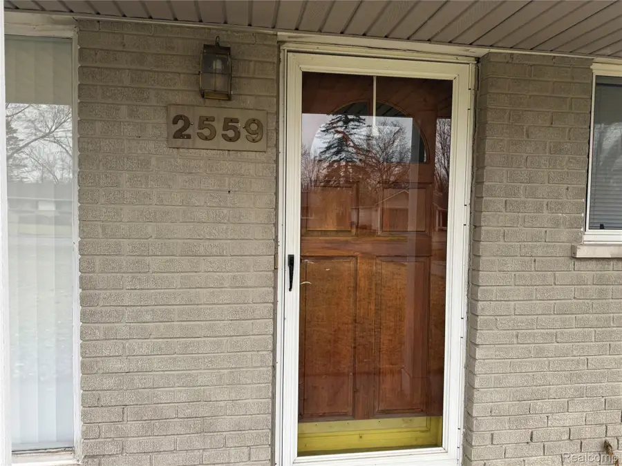 2559 Depew Drive, West Bloomfield, MI 48324 - #2