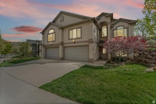 178 E Edgecrest Ln, North Salt Lake, UT 84054 - #2