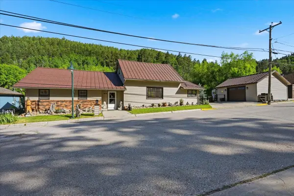 875 Main Street, Deadwood, SD 57732