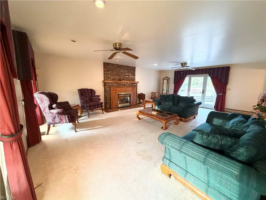 1406 Henn Hyde Ne Road, Warren, OH 44484 - #3