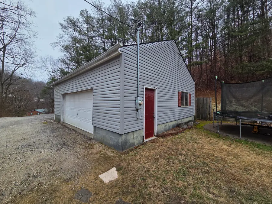 61 McAllister Trail, Flatwoods, KY 41139 - Image #2