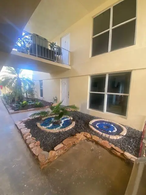 733 Hummingbird Way #5, North Palm Beach, FL 33408 - #2