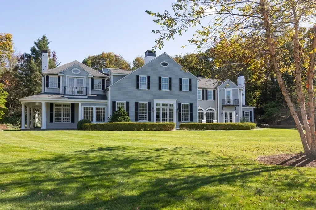 10r Martins Lane, Hingham, MA 02043 - #1