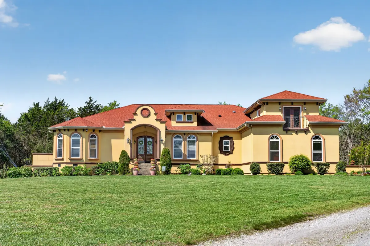 228 Weaver Rd, Lebanon, TN 37090 - #1