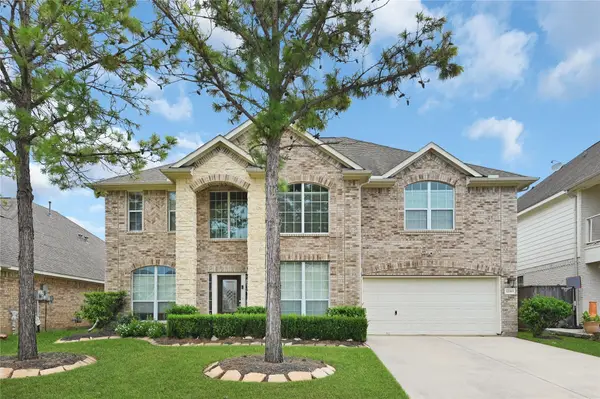 12303 Winebrook Drive, Pearland, TX 77584