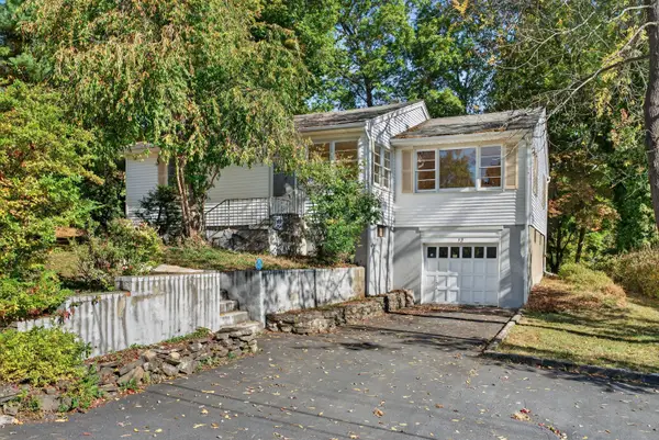 12 Mid Oaks Drive, Monroe, NY 10950