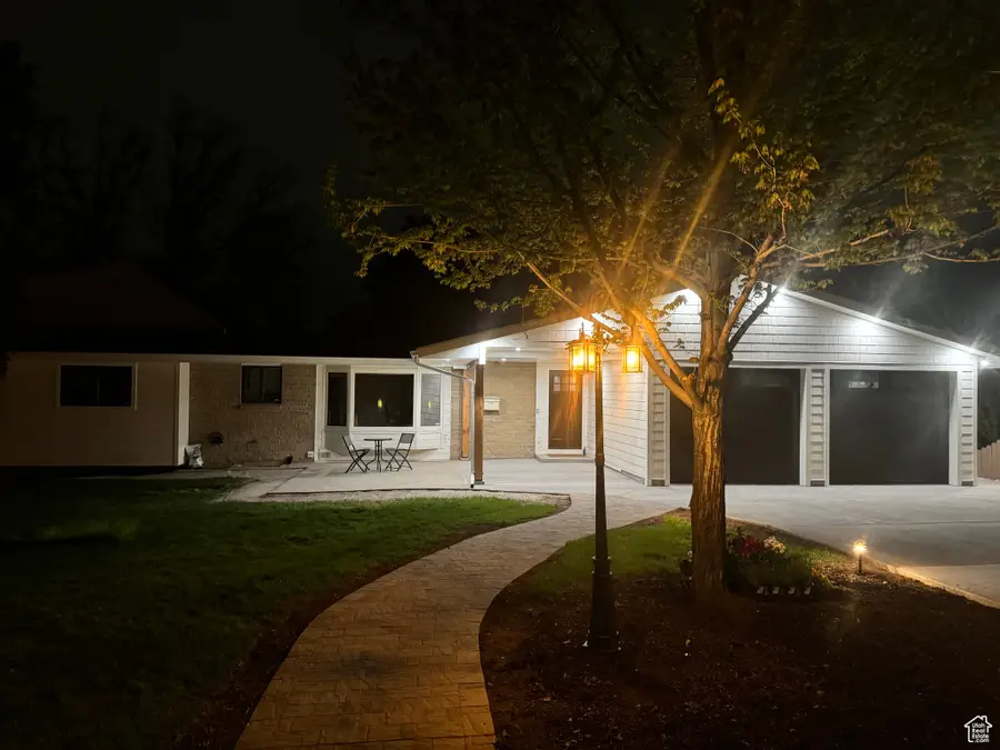 4698 S Bron Breck St E, Holladay, UT 84117 - Image #3