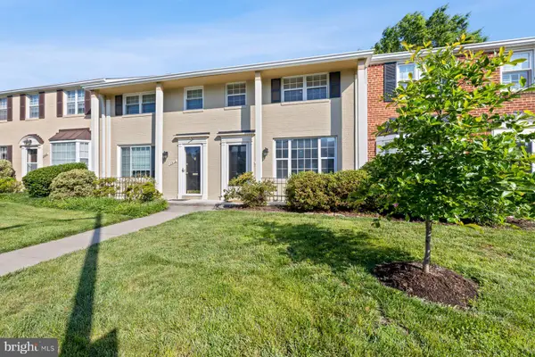 2512 N Dearing Street N, Alexandria, VA 22302