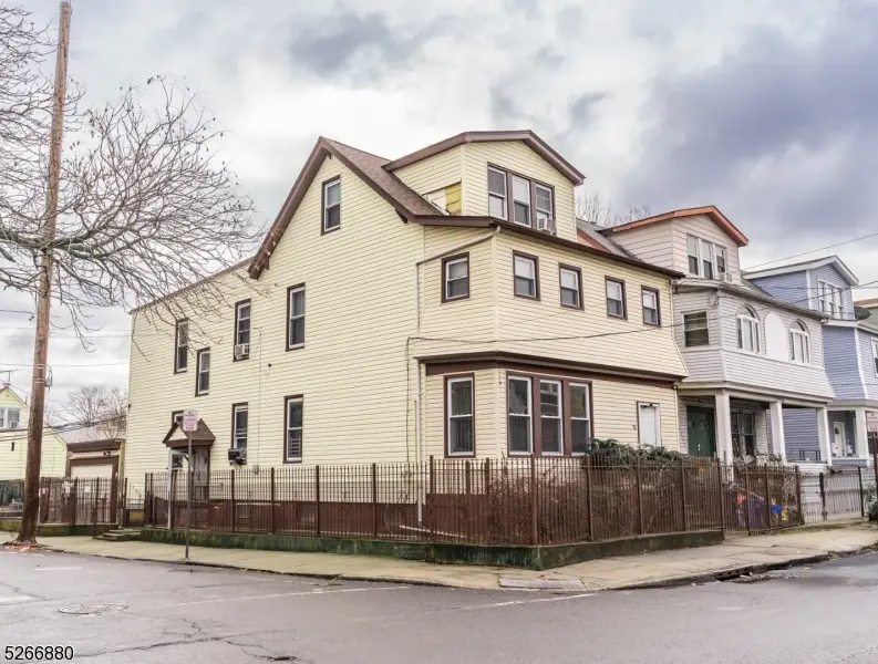 74 Smith St, Newark, NJ 07106 - Image #2