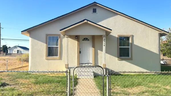 2514 Ohio St, Carlsbad, NM 88220